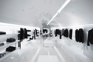 <strong>Capsula多品牌服裝店裝修案</strong>
